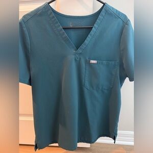 FIGS Caribbean Blue Catarina Scrub Top